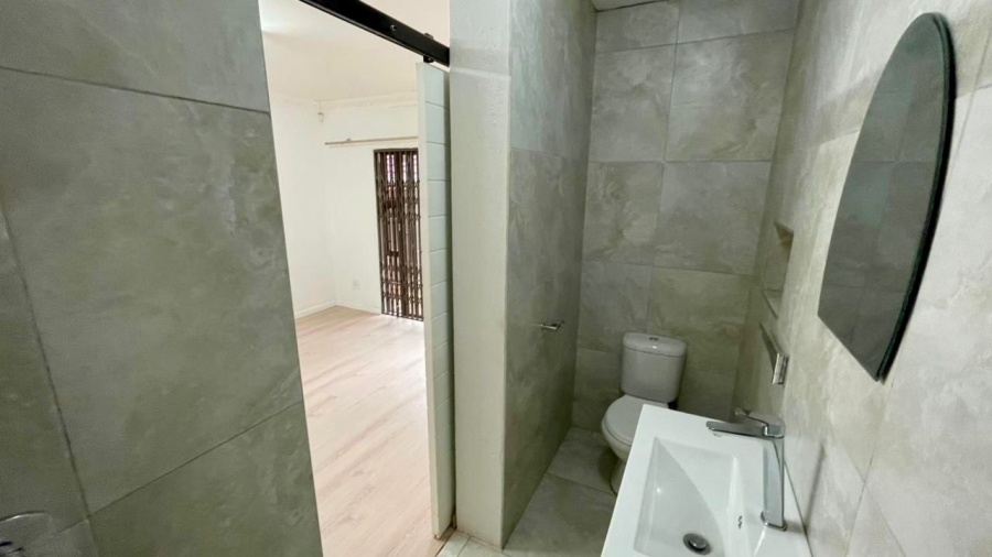 5 Bedroom Property for Sale in Safari Gardens North West